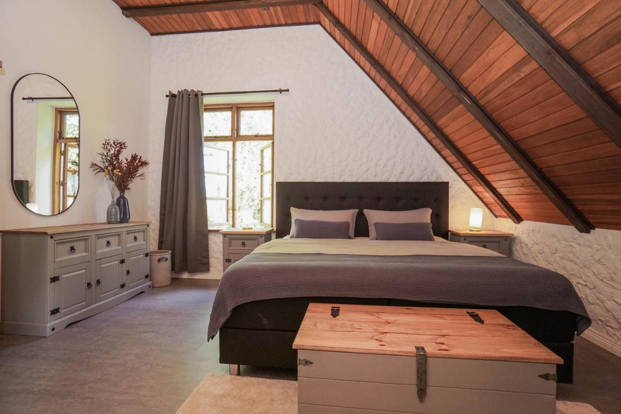Ruhe Unter Reet-Haus Mit Sauna, Whirlpool Und Kamin Gnarrenburg Exterior foto
