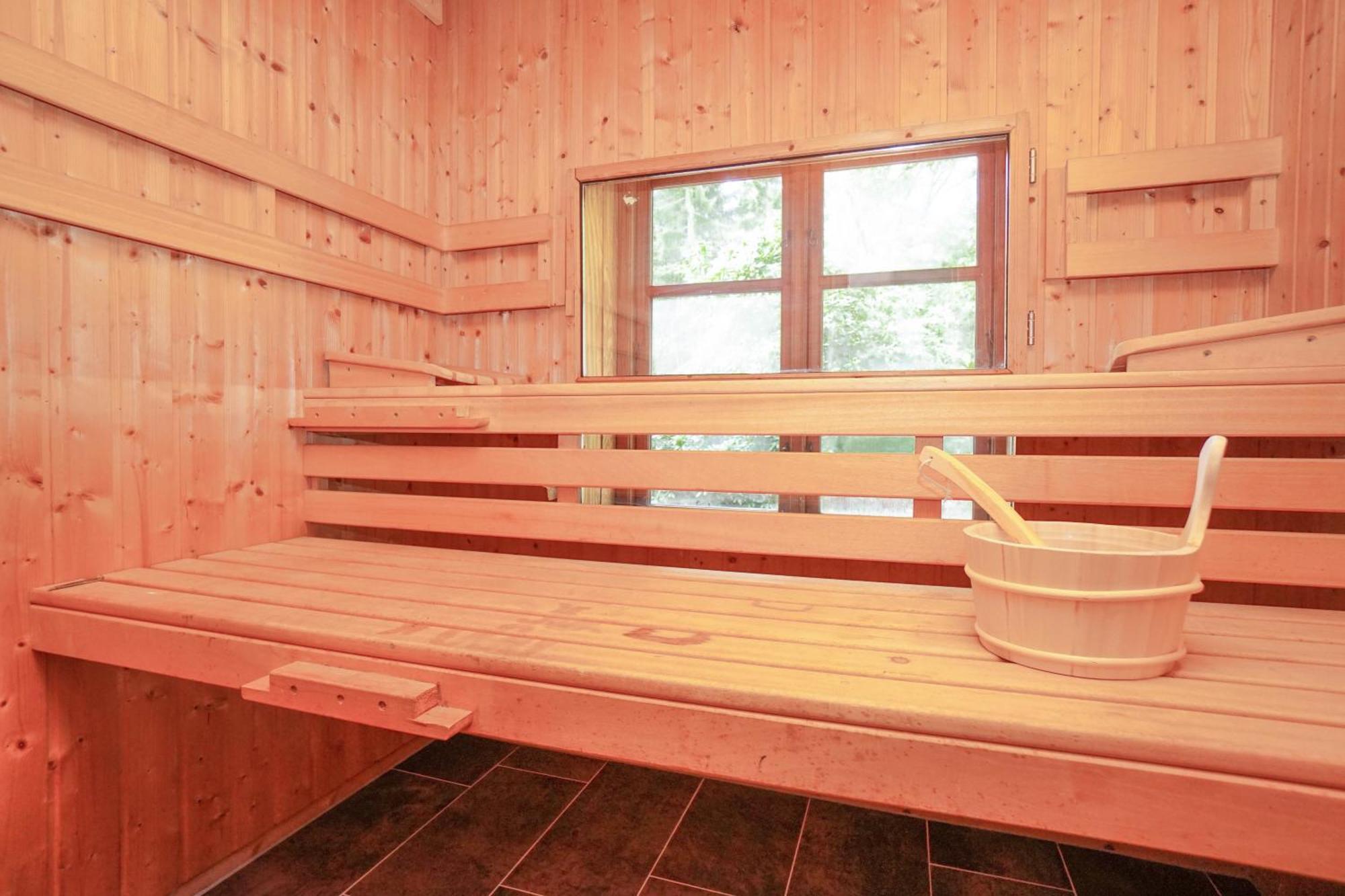 Ruhe Unter Reet-Haus Mit Sauna, Whirlpool Und Kamin Gnarrenburg Exterior foto